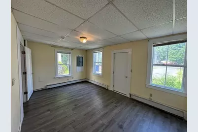 697 Main Street #3, Amherst, MA 01002 - Photo 6