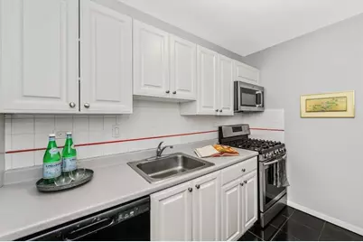 6 Whittier Place #6H, Boston, MA 02114 - Photo 6