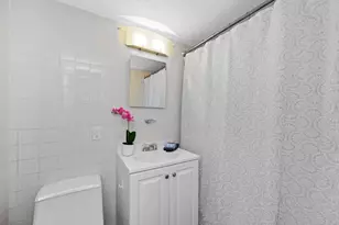 6 Whittier Pl, Boston, MA 02114 - Photo 8