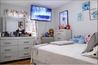 35 Larch St, New Bedford, MA 02740 - Photo 16