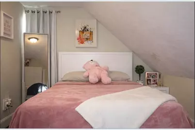 35 Larch St, New Bedford, MA 02740 - Photo 10