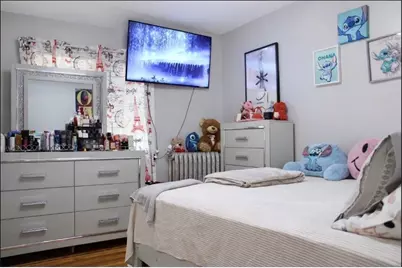 35 Larch St, New Bedford, MA 02740 - Photo 16