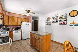 536 North Ave, Rochester, MA 02770 - Photo 8