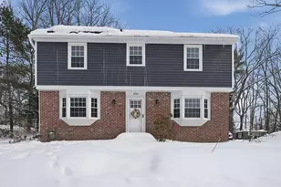 233 Mt Vernon St, Fitchburg, MA 01420 - Photo 1