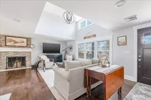 31 Warren Ave, Plymouth, MA 02360 - Photo 4