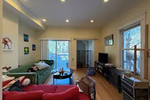 27 Essex St, Cambridge, MA 02139 - Photo 8