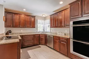 47 Surrey Ln, East Bridgewater, MA 02333 - Photo 4