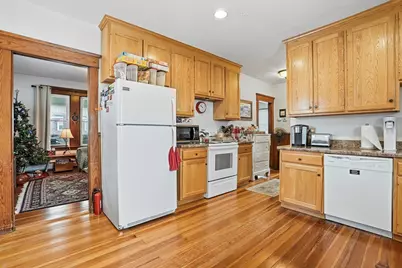 81 Winter St, Bellingham, MA 02019 - Photo 22