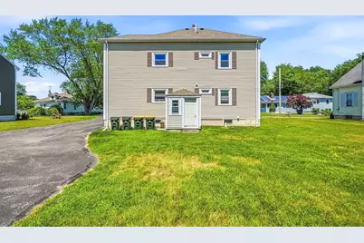 81 Winter St, Bellingham, MA 02019 - Photo 4