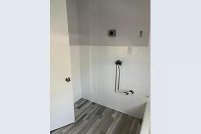 27 Wisconsin Ave #3, Somerville, MA 02145 - Photo 12