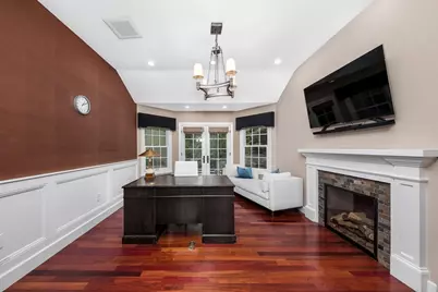 568 Wellesley St, Weston, MA 02493 - Photo 26