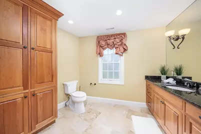 568 Wellesley St, Weston, MA 02493 - Photo 20