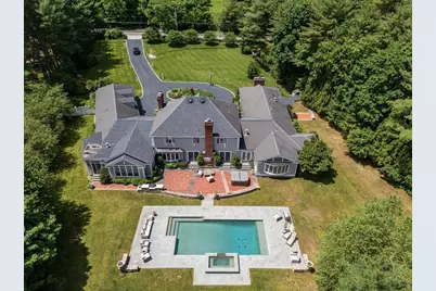 568 Wellesley St, Weston, MA 02493 - Photo 4
