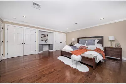 568 Wellesley St, Weston, MA 02493 - Photo 38