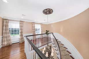 568 Wellesley St, Weston, MA 02493 - Photo 32