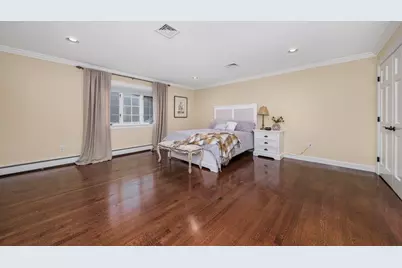 568 Wellesley St, Weston, MA 02493 - Photo 36