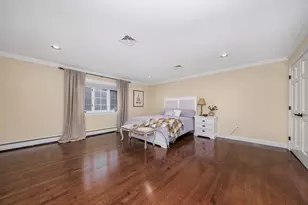 568 Wellesley St, Weston, MA 02493 - Photo 36