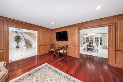 568 Wellesley St, Weston, MA 02493 - Photo 8