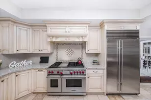 568 Wellesley St, Weston, MA 02493 - Photo 12