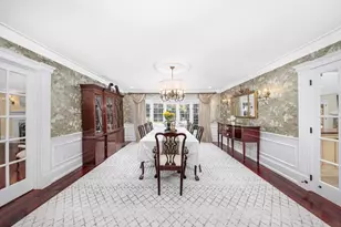 568 Wellesley St, Weston, MA 02493 - Photo 10