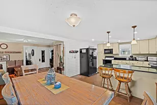 17 Wright St, Woburn, MA 01801 - Photo 12