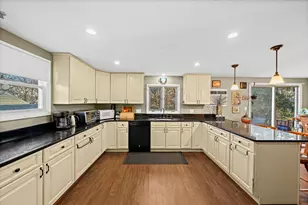 17 Wright St, Woburn, MA 01801 - Photo 16