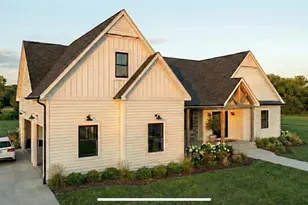 52 Round Farm Rd, Rehoboth, MA 02769 - Photo 2