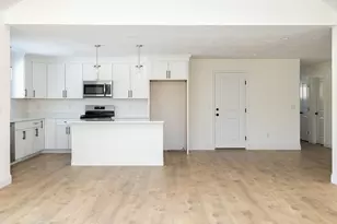 4 Hayley Cir, Rochester, MA 02770 - Photo 6