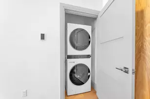 34 Oak St, Boston, MA 02136 - Photo 16