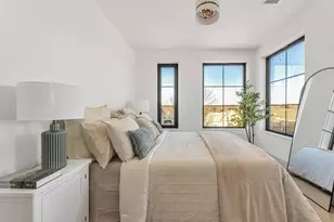 34 Oak St, Boston, MA 02136 - Photo 12