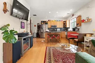 557 Salem, Malden, MA 02148 - Photo 8