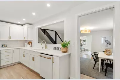 24 Lufkin St, Essex, MA 01929 - Photo 12