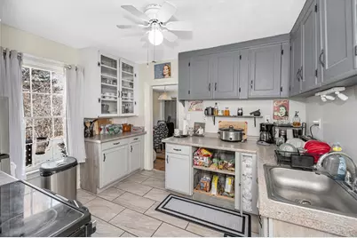 2 Lakeview Ave, Sterling, MA 01564 - Photo 2