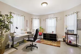 37 Holman St, Attleboro, MA 02703 - Photo 4