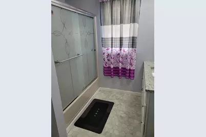 35 Genessee St #E, Worcester, MA 01603 - Photo 12