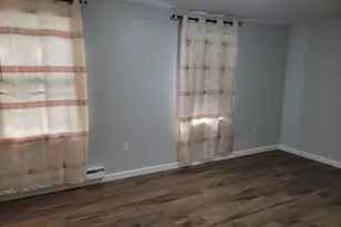 35 Genessee St, Worcester, MA 01603 - Photo 16