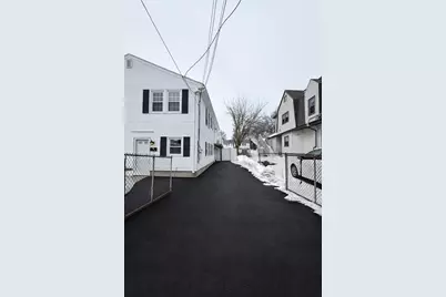 122 Central #1, Somerville, MA 02145 - Photo 2