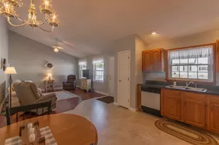 27 Rosewood Ln, Southwick, MA 01077 - Photo 10
