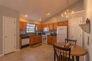 27 Rosewood Ln, Southwick, MA 01077 - Photo 8