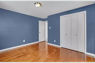 9 Utica St, Springfield, MA 01104 - Photo 18