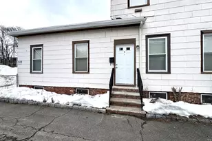 3 McLean Pl, Cambridge, MA 02140 - Photo 6