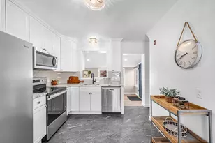 16 Maple St, Wilbraham, MA 01095 - Photo 4