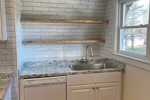 124 Walnut St, Clinton, MA 01510 - Photo 16