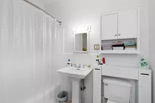 1407 Beacon St, Brookline, MA 02446 - Photo 14