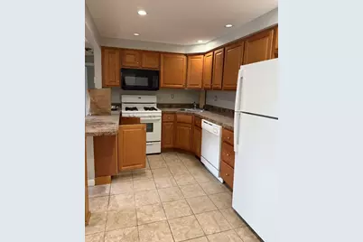 11 Creesy St #/, Marblehead, MA 01945 - Photo 1