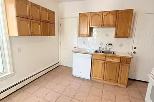 11 Newton St, Malden, MA 02148 - Photo 8