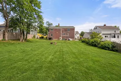 187 Laurel St, Melrose, MA 02176 - Photo 2