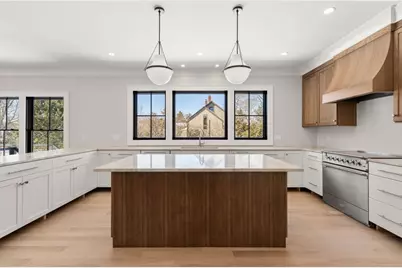 577 Grove St, Newton, MA 02462 - Photo 2