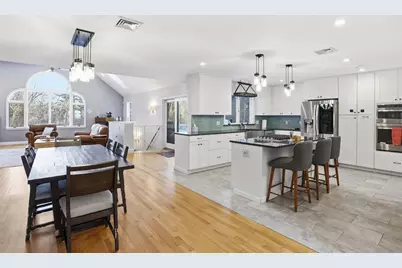 28 Hume Rd, Bedford, MA 01730 - Photo 6