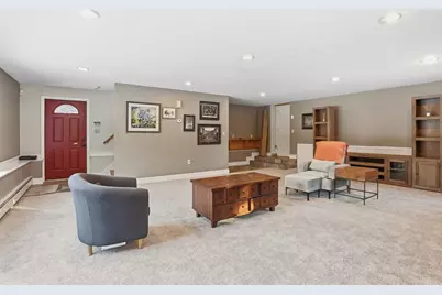 28 Hume Rd, Bedford, MA 01730 - Photo 32